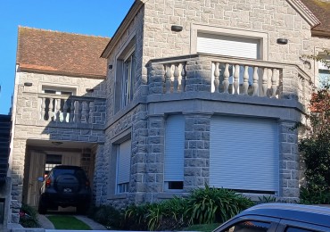 Espectacular Residencia 5 amb. Lomas Stella Maris con piscina