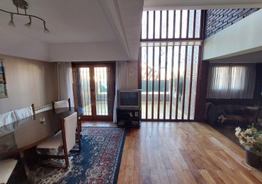 CHALET 4 AMB. CONSTITUCION CERCA DEL NAR